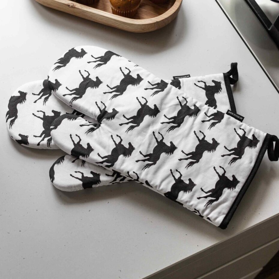 Oven Mitt | Galloping Horses - 1 Glove - My Hygge Home